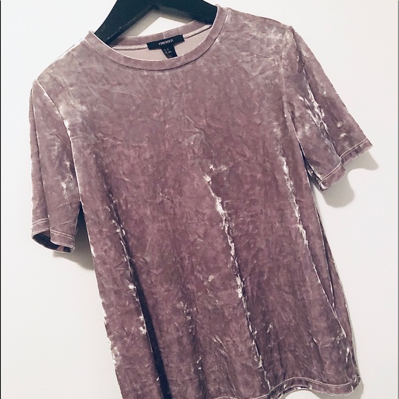 Forever 21 Tops - ❤️ Forever 21 Crushed Velvet Pullover